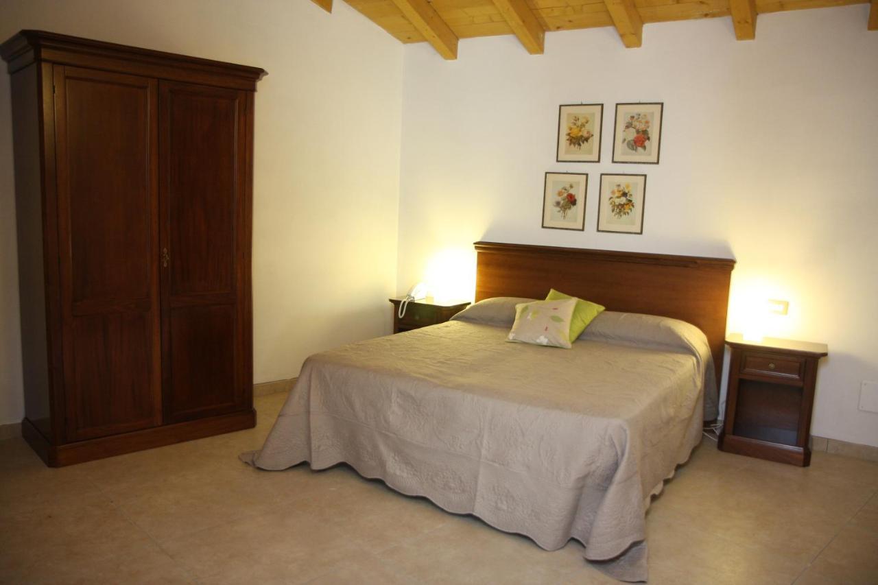 Bed and Breakfast Gli Acini Pietra dei Giorgi Exterior foto